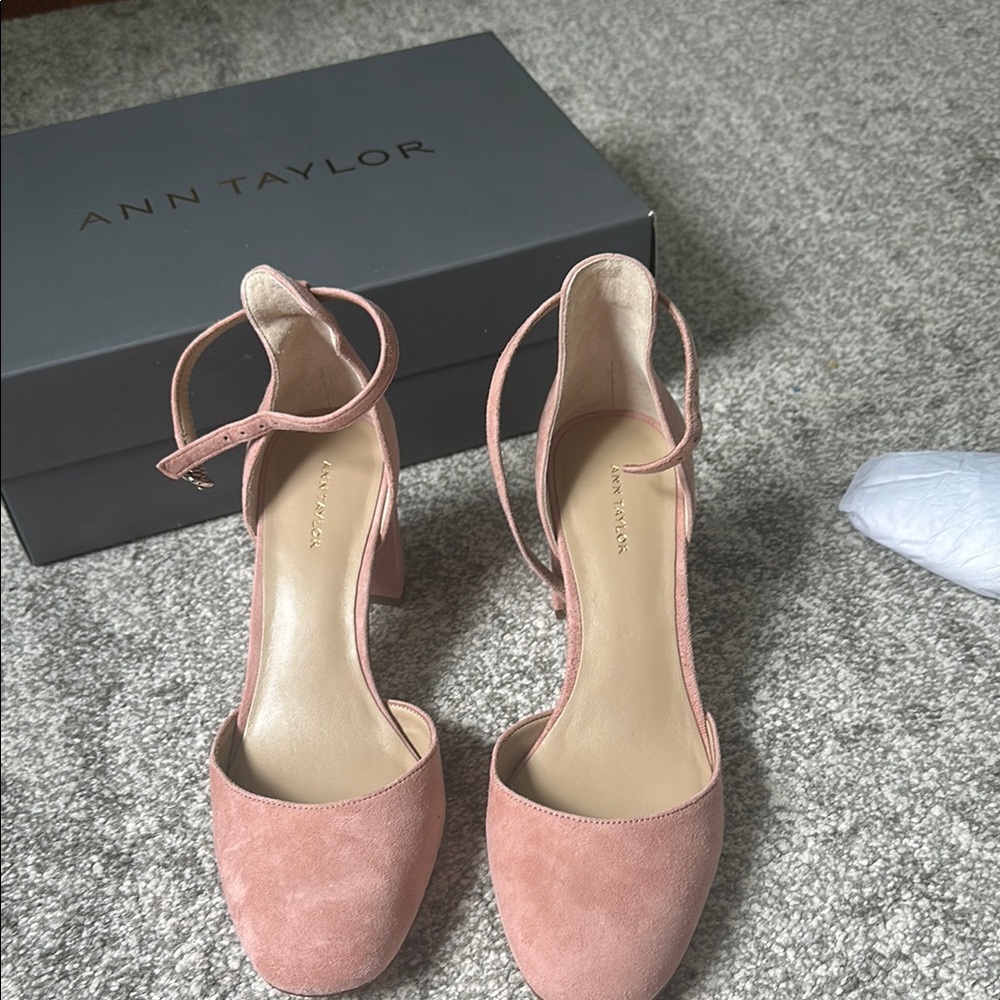 Ann Taylor Pink Suede Women's Heels - Picture 4 of 4